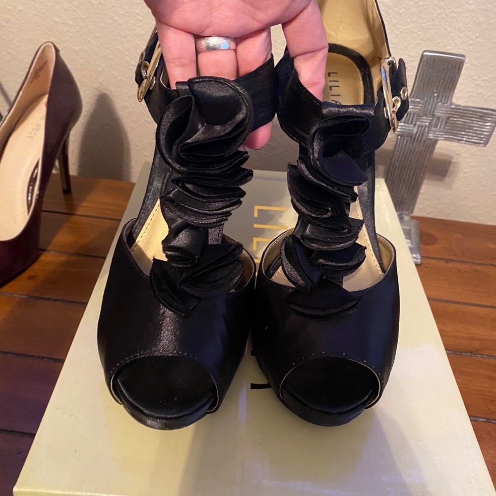 Lilliana brand size 10